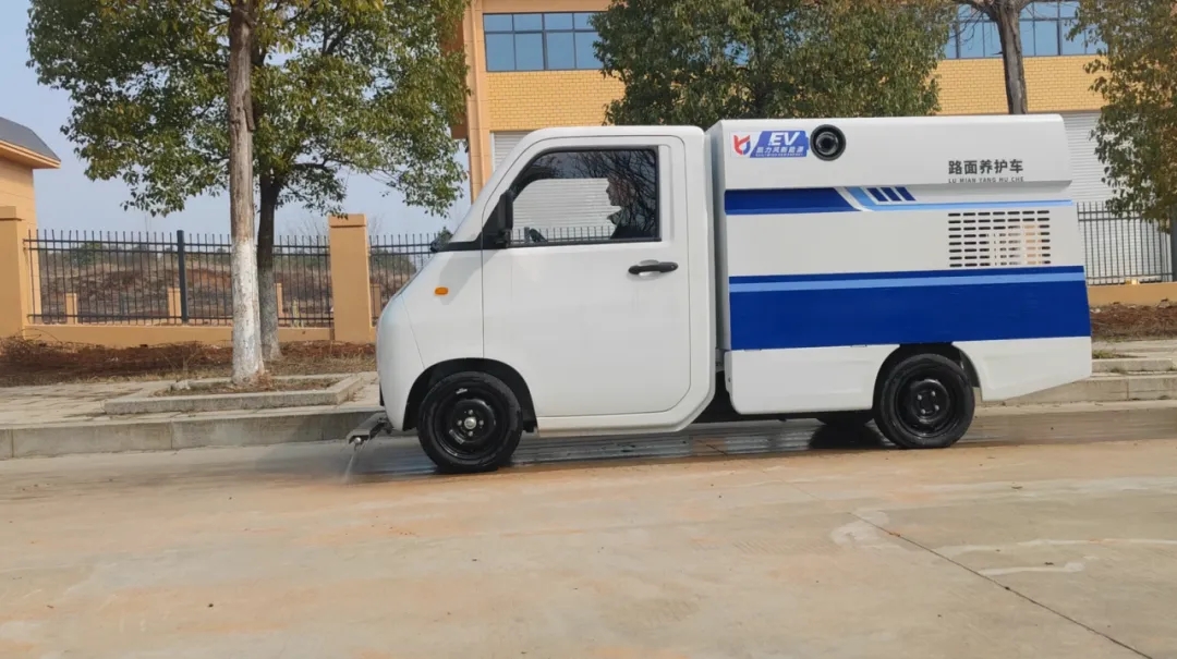 【硬核科普】春夏道路清扫作业安全指南